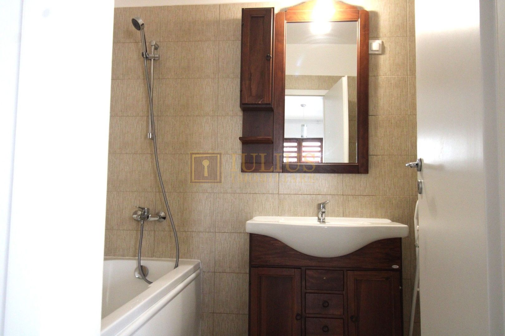 Apartament cu parcare subterana in zona spitalului Premiere, pet friendly. - Poză 10