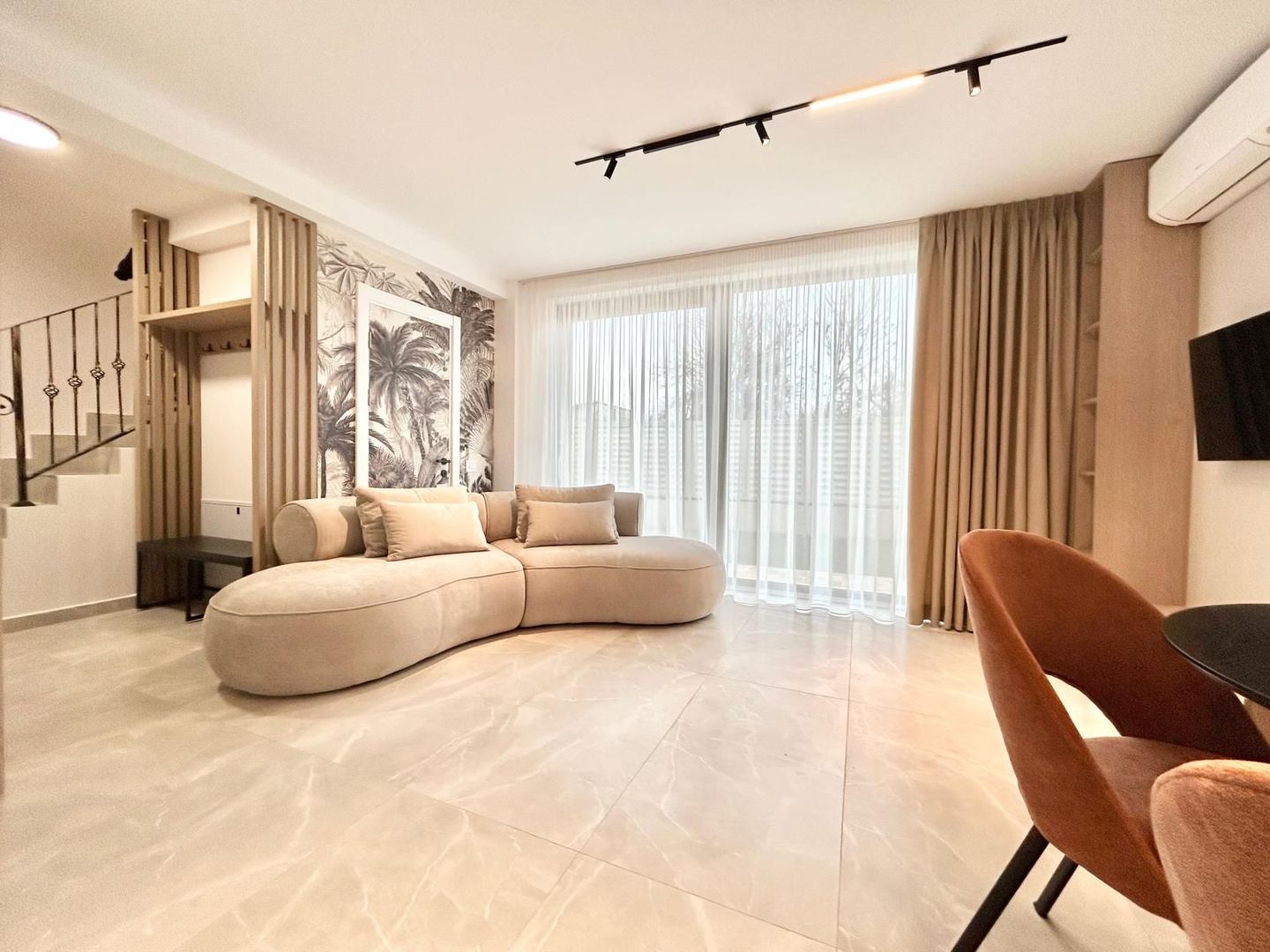Vila de închiriat - 4 camere - Pipera - Poză 1