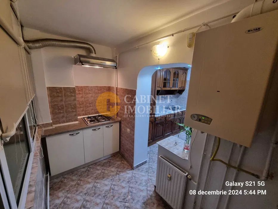Apartament 2 camere decomandat zona Nicolina II - Poză 5