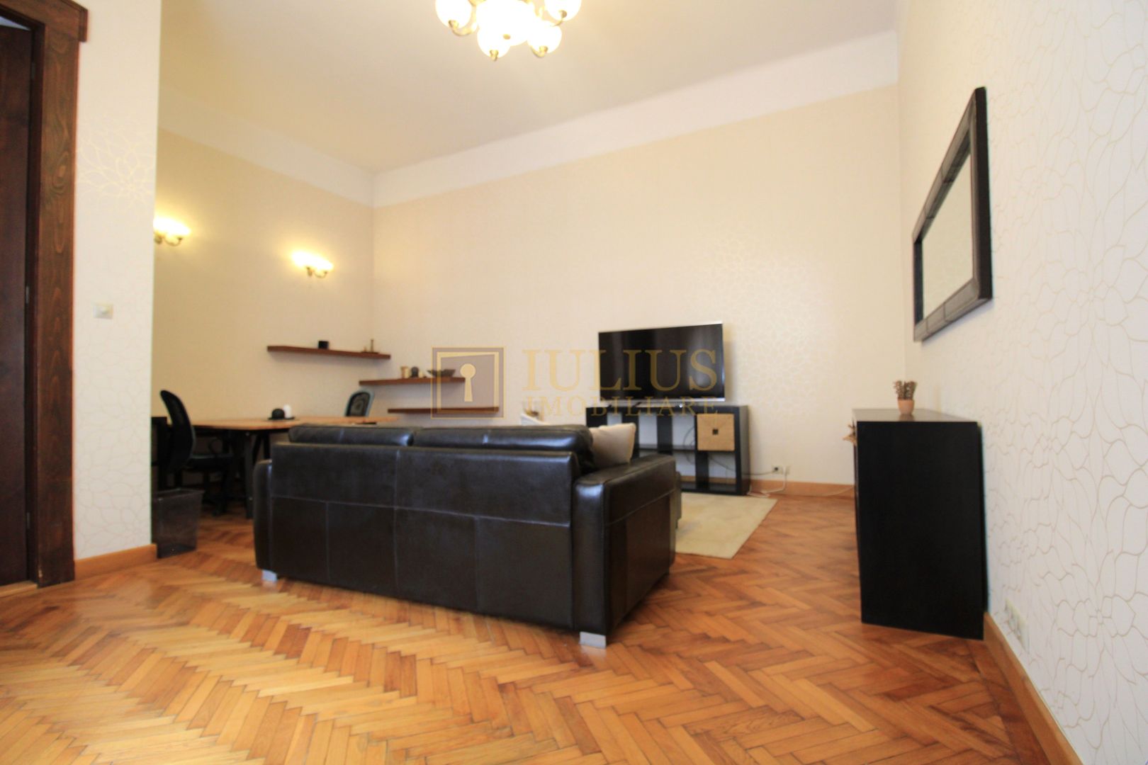 Piata Victoriei, 2 camere, centrala proprie - Poză 4