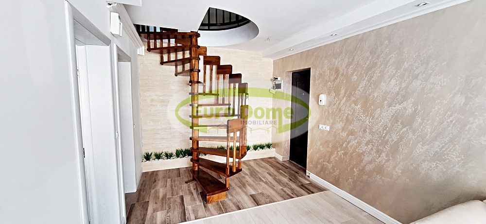 Apartament generos- 86mp utili cu scara interioara, mobilat si utilat modern - Poză 2