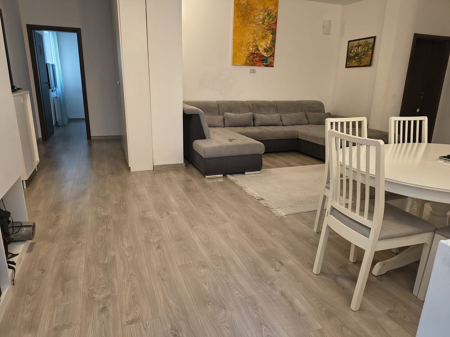 Giroc | 4 camere | 100 mp | 2 băi | 2 balcoane | Parcare - Poză 1