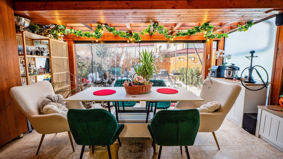 Duplex P+1+M cu grădină proprie, terasă și acces la piscină. - Poză 24