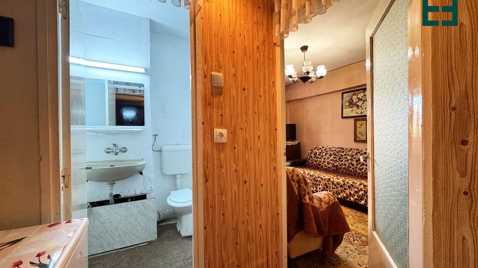 Garsoniera etajul 3 zona Aurel Vlaicu - Arad - Poză 4