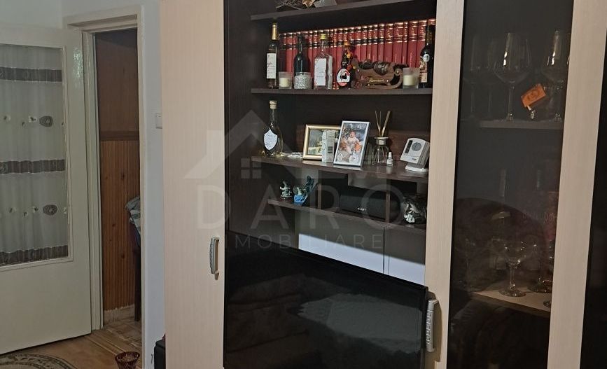 Apartament de vânzare - Poză 1