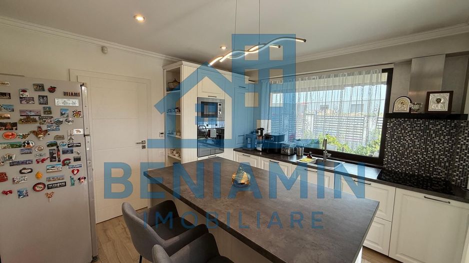 Vila ultramoderna Consul cu piscina si design impresionant - Poză 11