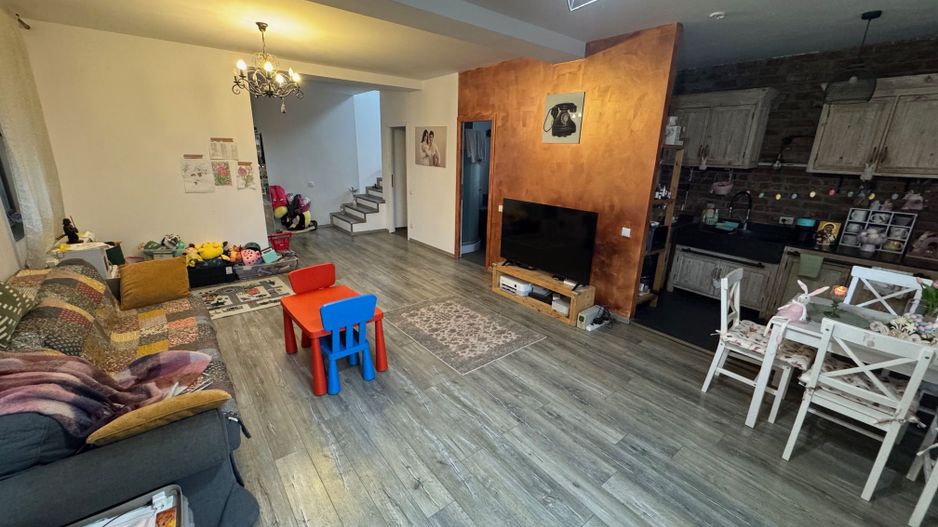 Vila 23 august 4 camere,  teren 230m2 - Poză 5