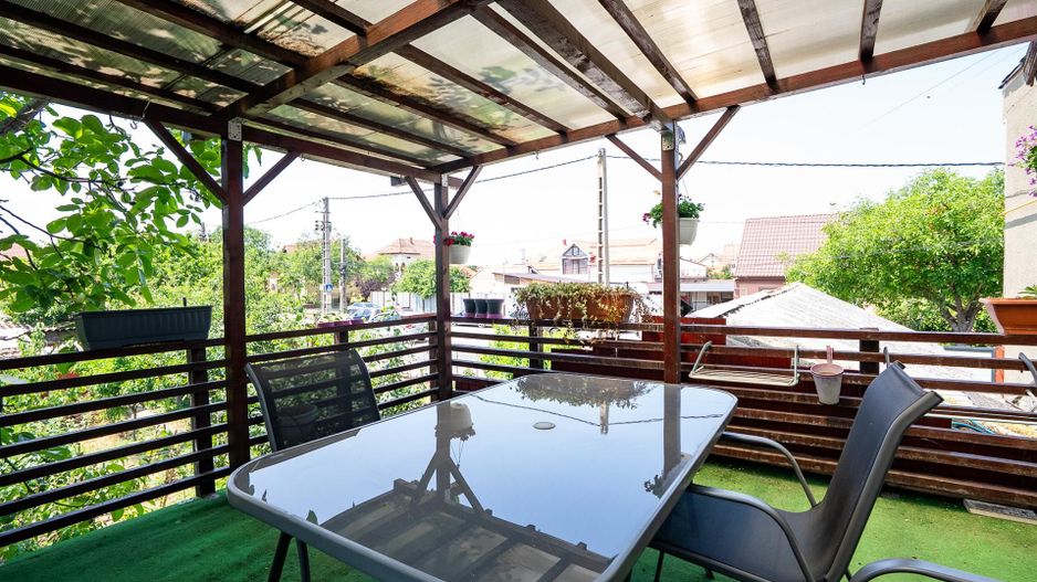 Apartament la casa cu curte proprie pe Ion Bogdan - Poză 4