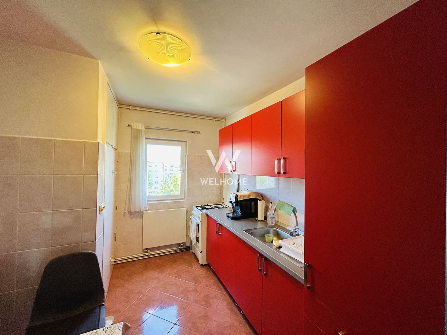 Apartament decomandat, cu 3 camere, 2 bai, 2 balcoane - Zona Strand - Poză 4
