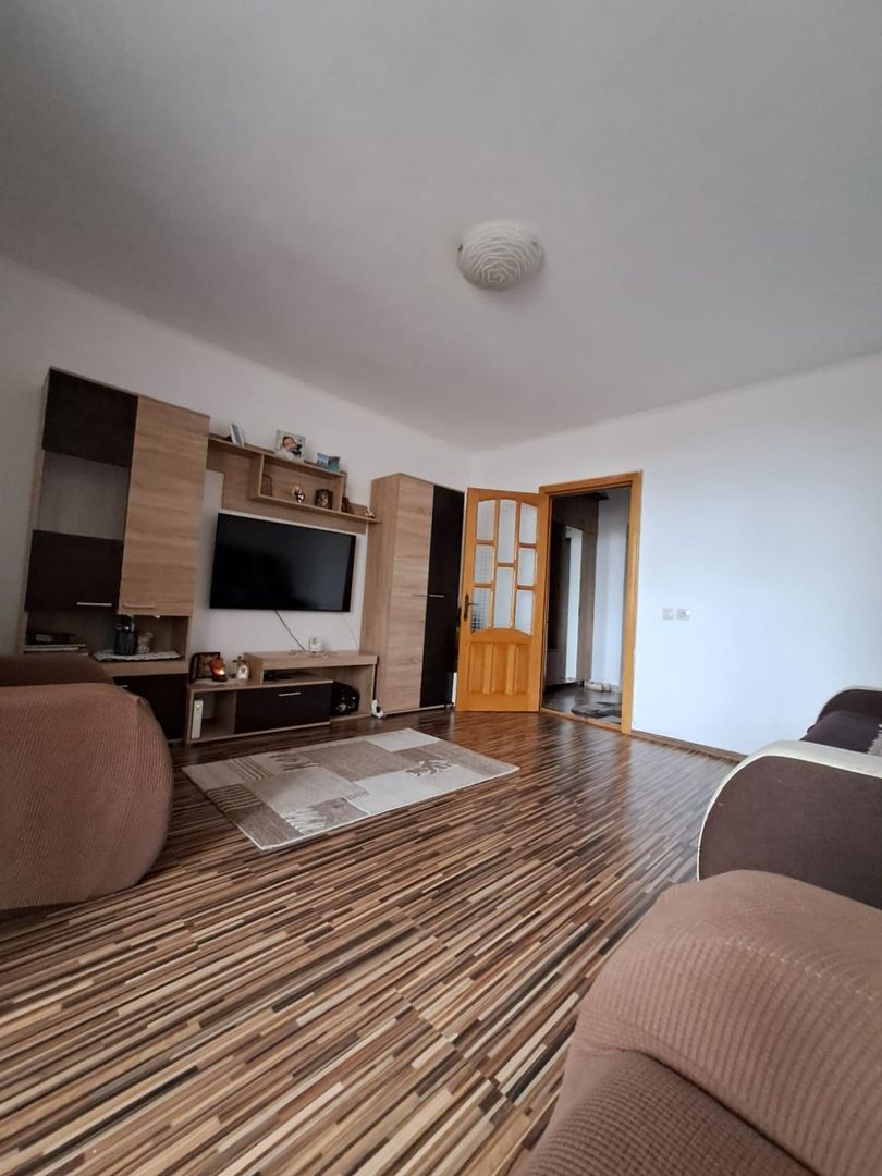 Garsonieră 34 mp | Etaj 1 | Mobilată și utilată | Zona Far – Constanța - Poză 1