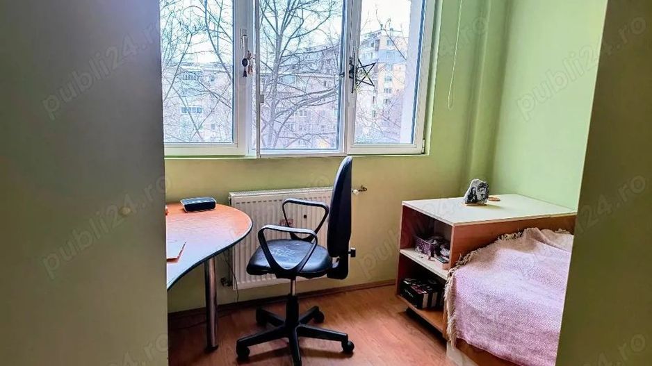 3 camere decomandat  Piata  Sudului - Poză 2