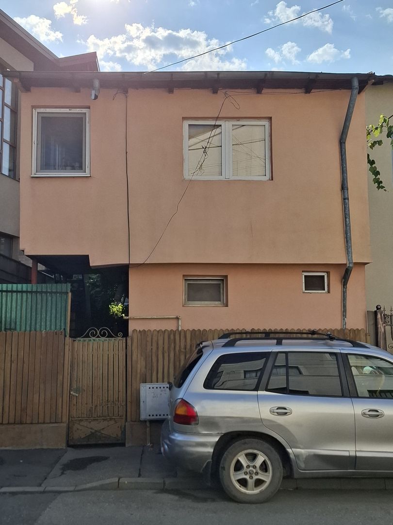 Casa cu 3 camere, zona Gheorghe Doja - Poză 1