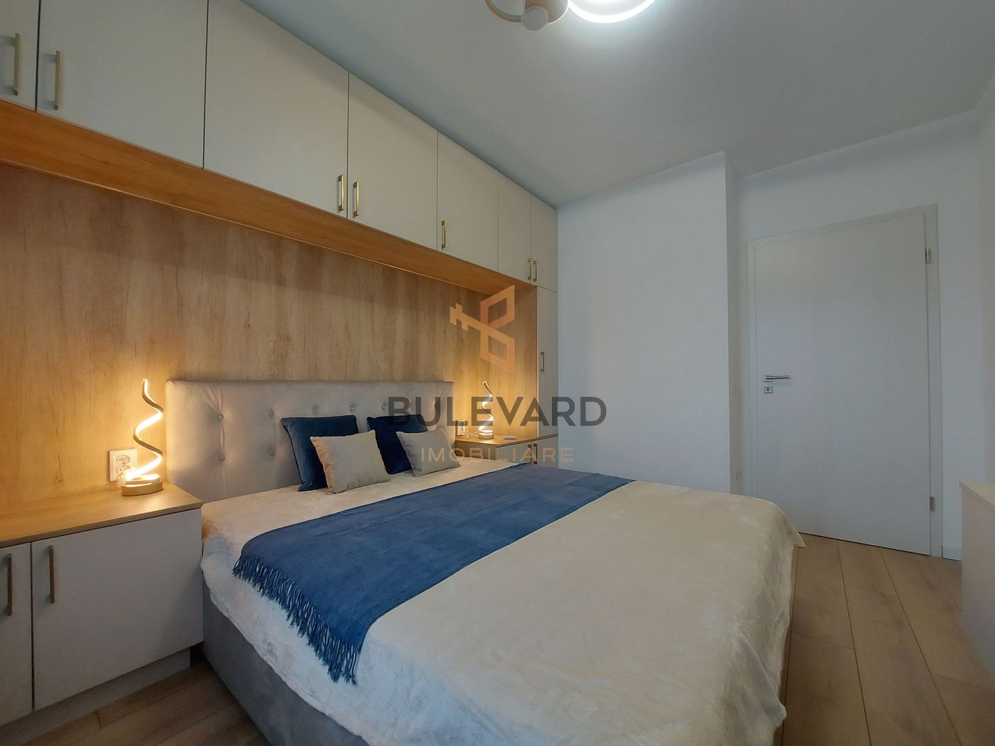 Apartament ultrafinisat+gradina de 50 mp+parcare! - Poză 2