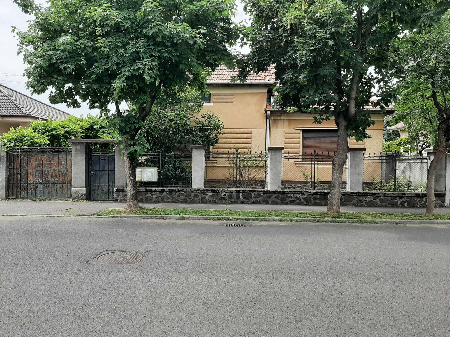 BRASADAS vinde casa cu 3 camere, zona LIDL (mal drept Someş). - Poză 1