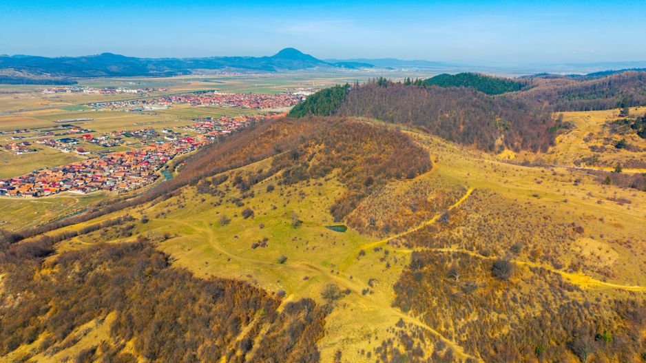 Teren 6 Hectare cu PUZ pentru Resort Turistic panorma Muntii Piatra Craiului - Poză 1