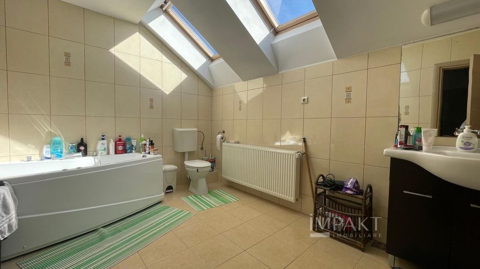 Casa cu panorama superba in Dambul Rotund! - Poză 6