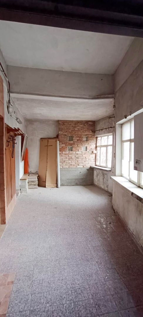 Apartament cu 4 camere si gradina in centrul orasului Brasov - Poză 6