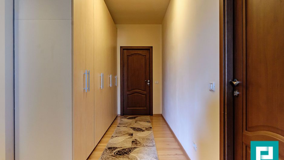 Stil Urban la Îndemână: Apartament cu 3 Camere - Poză 11