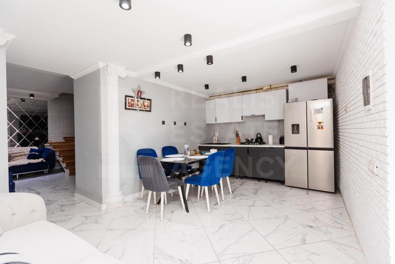 Vânzare casă, 225 mp + 6 ari, str. Mărășești, Centru - Poză 2