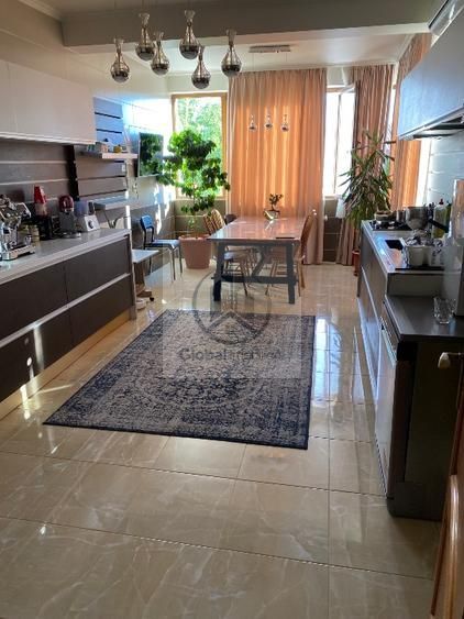 Apartament 4 camere 170 m util - Poză 2