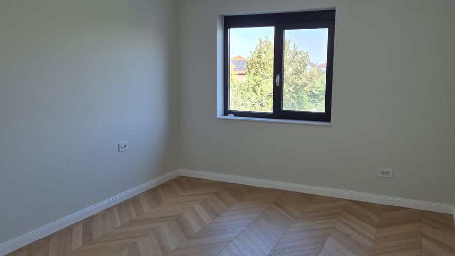 Locuinta individuala cu garaj si teren de 1000mp - Poză 13