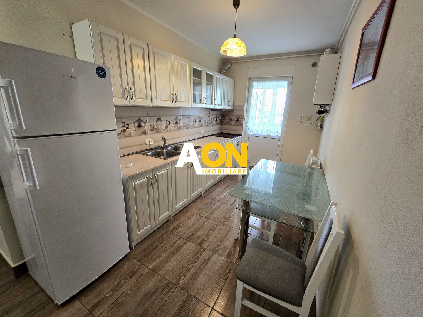 Apartament cu 2 Camere, Etaj Intermediar, Zona Kaufland - Poză 3