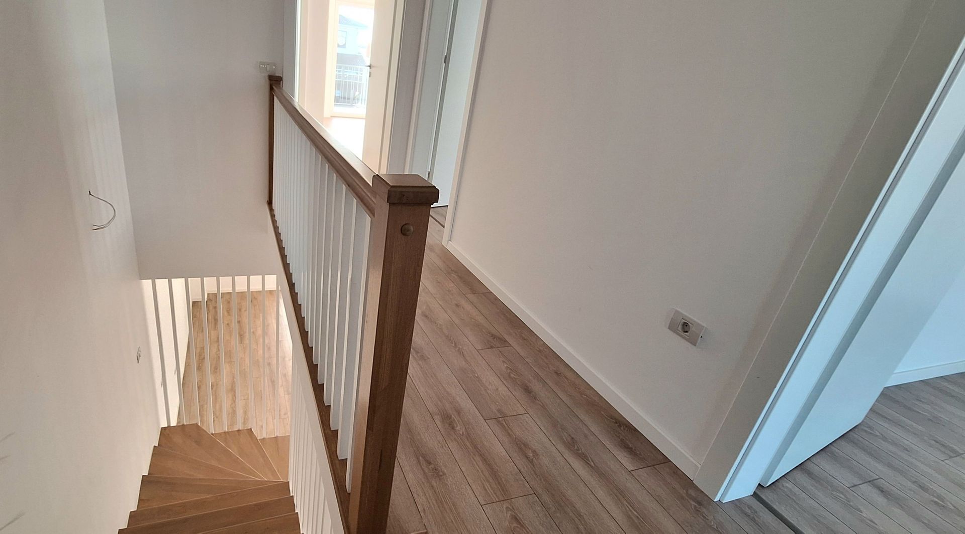 DUPLEX FINALIZAT - finisat la cheie - Poză 10