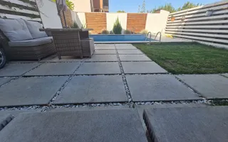 Duplex minimalist cu piscina - Poză 30