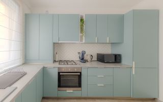 Apartament 3 camere, ultracentral, Oradea. 250 000 E + TVA. Comision 0 - Poză 4