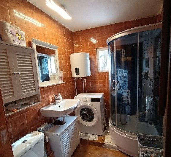 APARTAMENT MODERN MOBILAT & UTILAT BLOC 1982 ETAJ 2/4 GORJULUI METROU - Poză 3