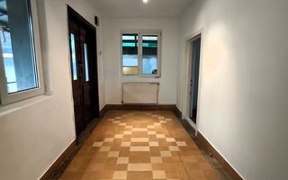Casă de vânzare | 2 min de Centrul Vechi | garaj | curte proprie - Poză 4