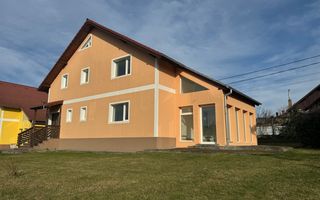 VILA 5 CAMERE,TEREN 560 MP, CAMPULUNG, ARGES - Poză 2