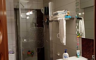 Inchiriez Ap. 3 camere Nicolina (Belvedere) - Poză 7