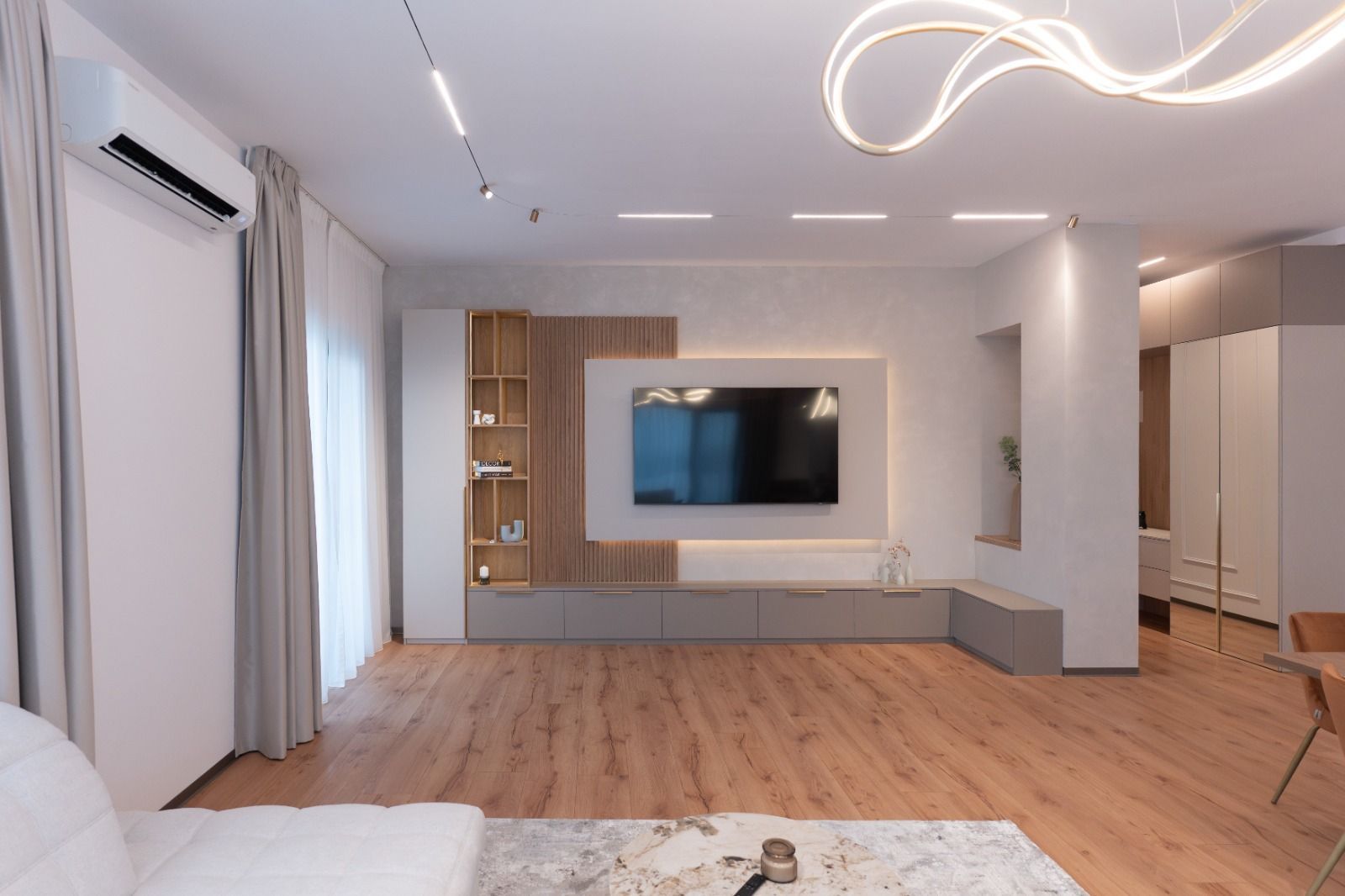 Chirie I Apartament premium 4 camere I Darwin Residence I Tunari - Poză 2