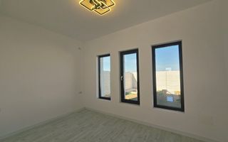 Casa parter-placa de beton-pod-beci-cartierul nou - Poză 8