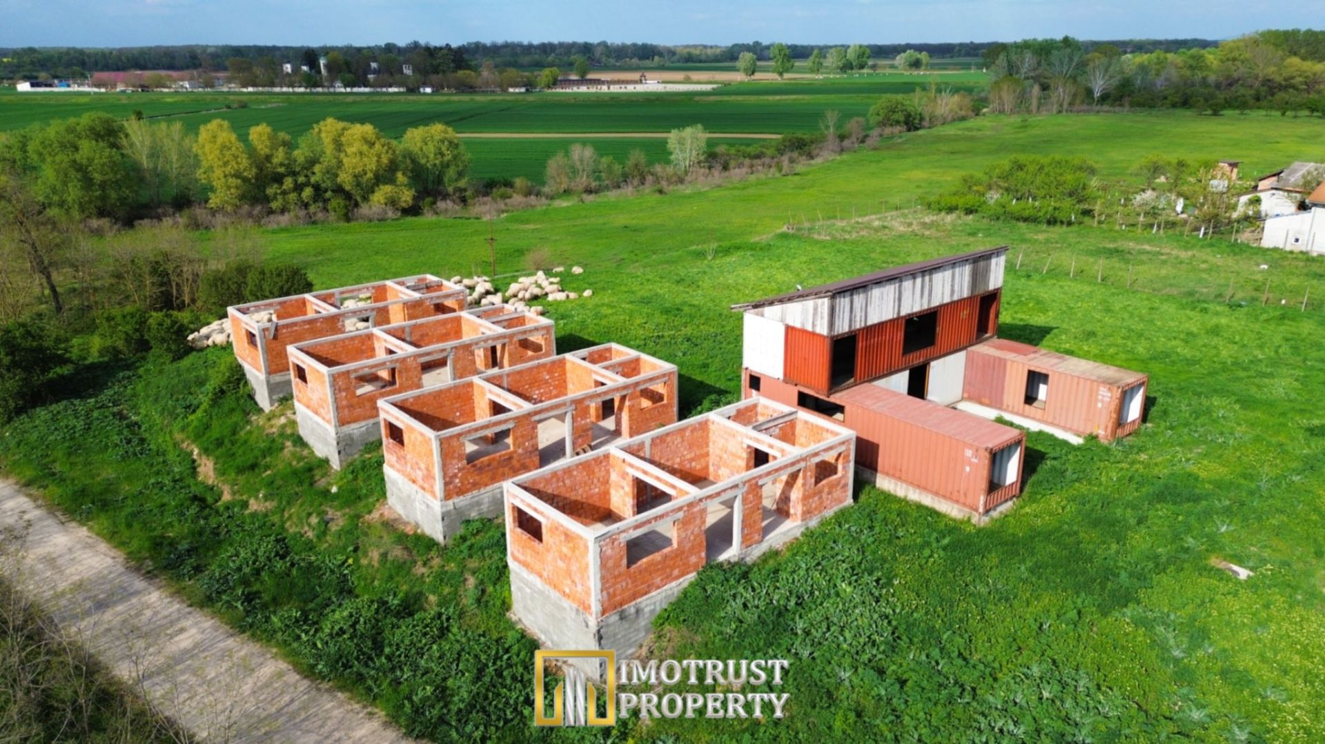 Case individuale în stadiu de roșu – Călugăreni, 8 km până la Arad - Poză 2