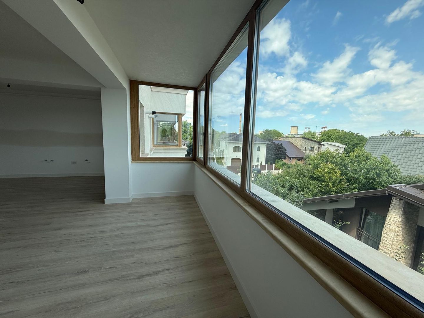 Titan- Bloc boutigue- apartament 2 camere -living generos - Poză 8