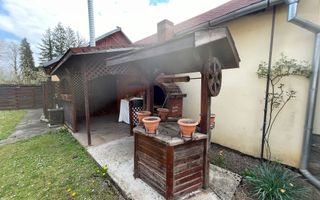Casă de vânzare în Vașcău–natură, liniște și confort modern- 72000 Eur - Poză 12