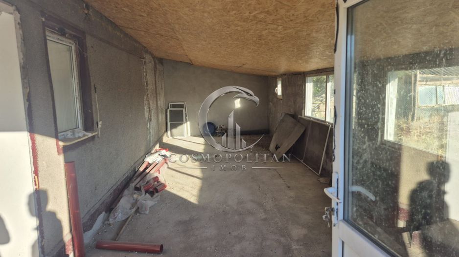Casa si teren 3500mp in comuna Amaru/BZ ~ 4 camere ~ renovata in 2025 - Poză 9