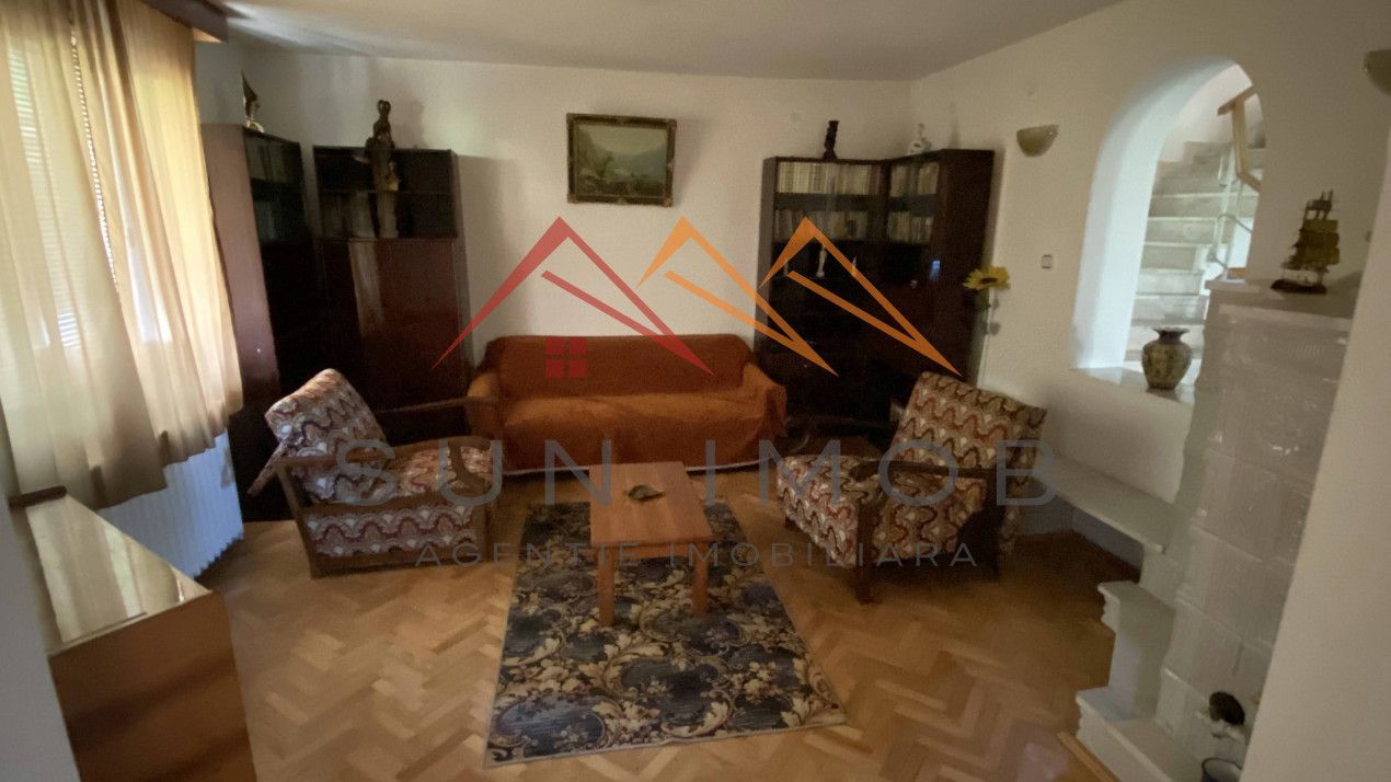 Vila de vanzare, teren 3100 mp, 7 camere, 6 grupuri sanitare, 3 CT, an 1997 - Poză 13