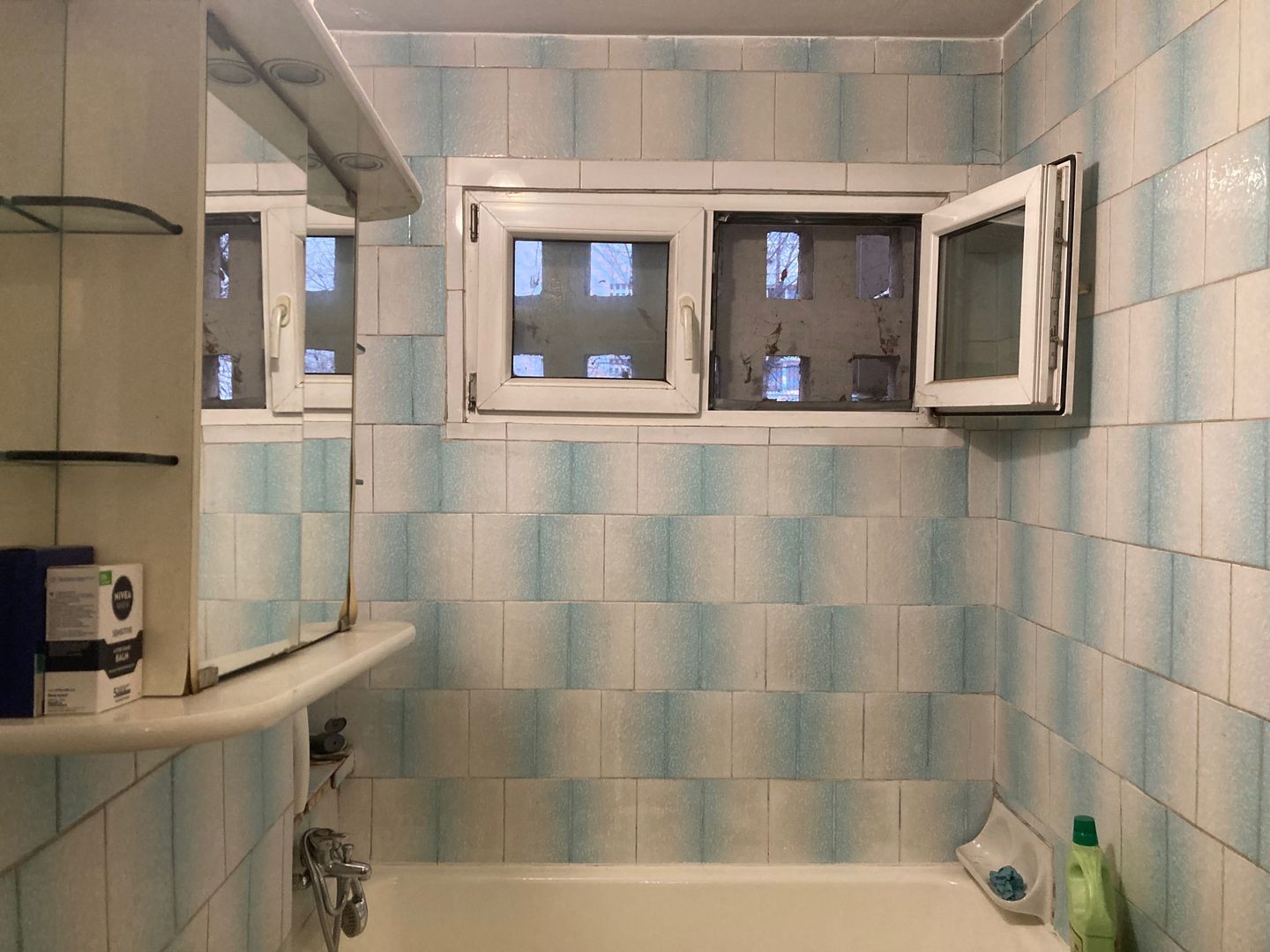 De vanzare apartament 3 camere Gorjului/Apusului A258 97990 EURO - Poză 1