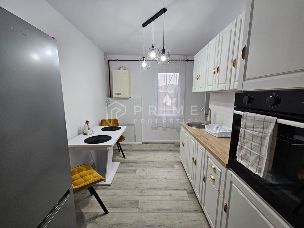 DE ÎNCHIRIAT: Apartament 3 Camere, Modern & Renovate Recent – Zona Tud - Poză 1