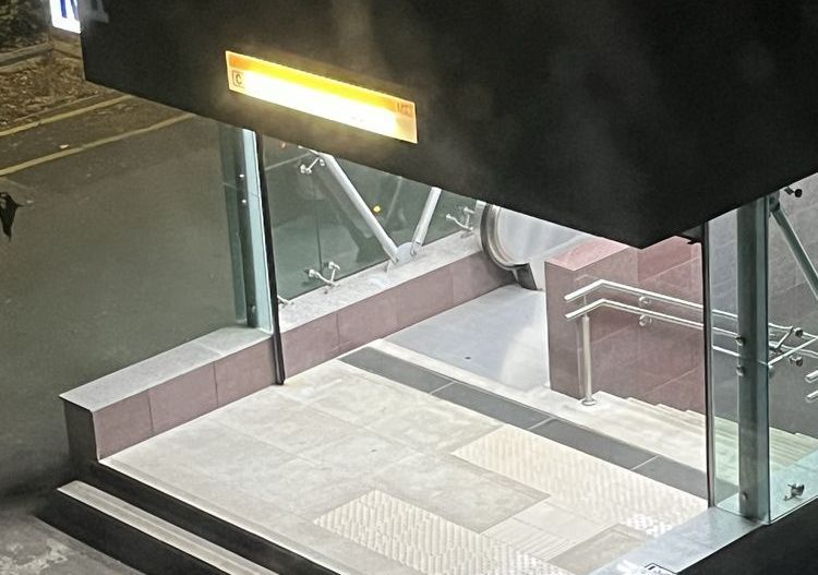 Vand apartament 3 camere Drumul Taberei-Romancierilor - Poză 2