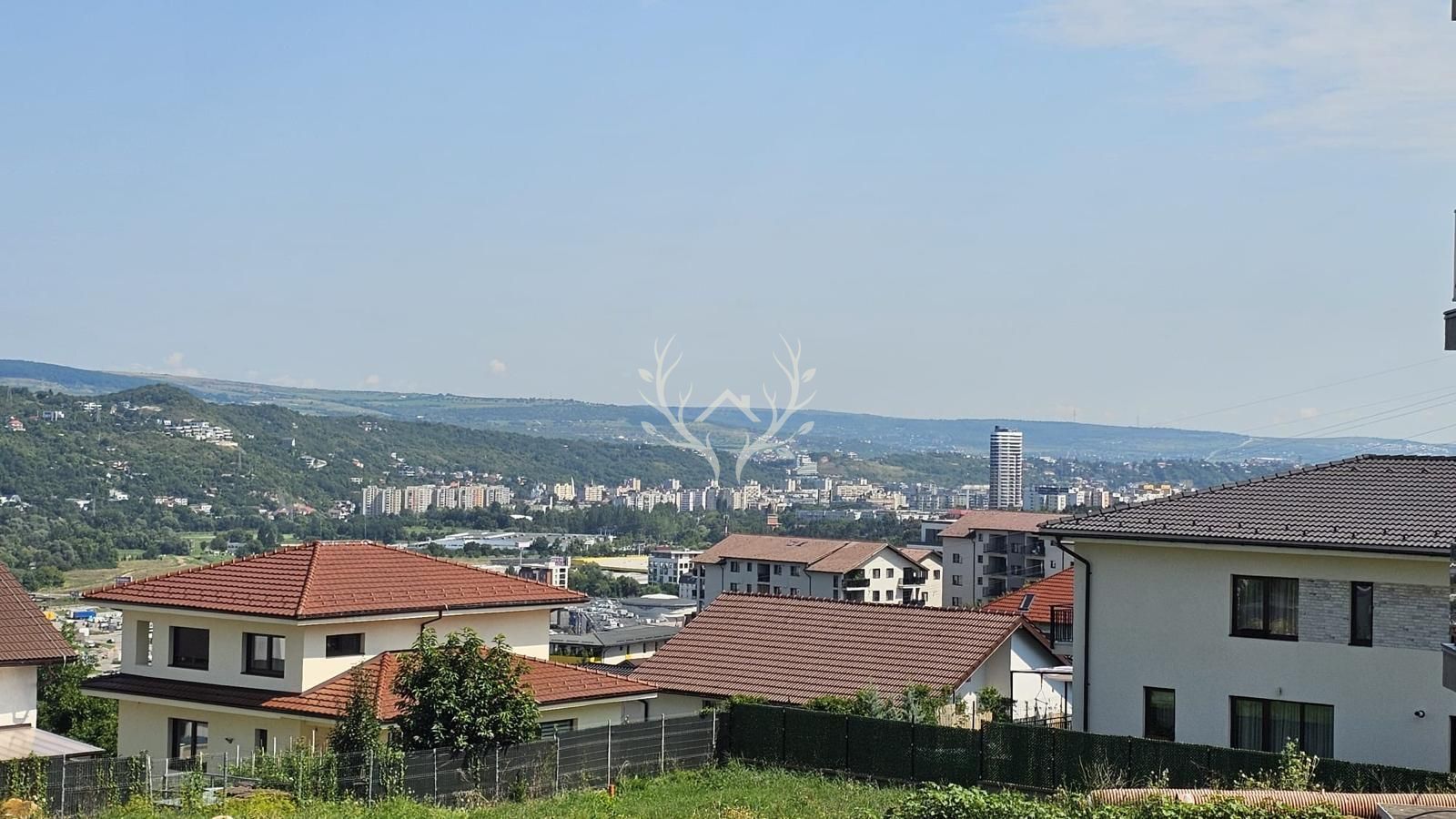 Apartament cu 3 camere si terasa de 82 mp - zona Vivo Floresti - Poză 17