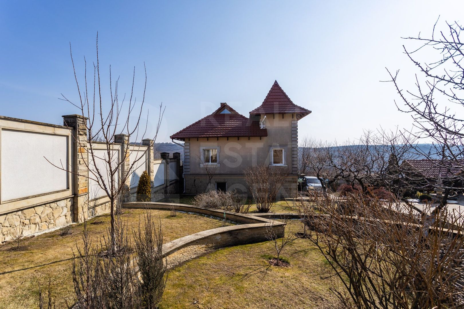 Vânzare casă de lux, 700 mp + 22 ari, situată în Tohatin - Poză 13