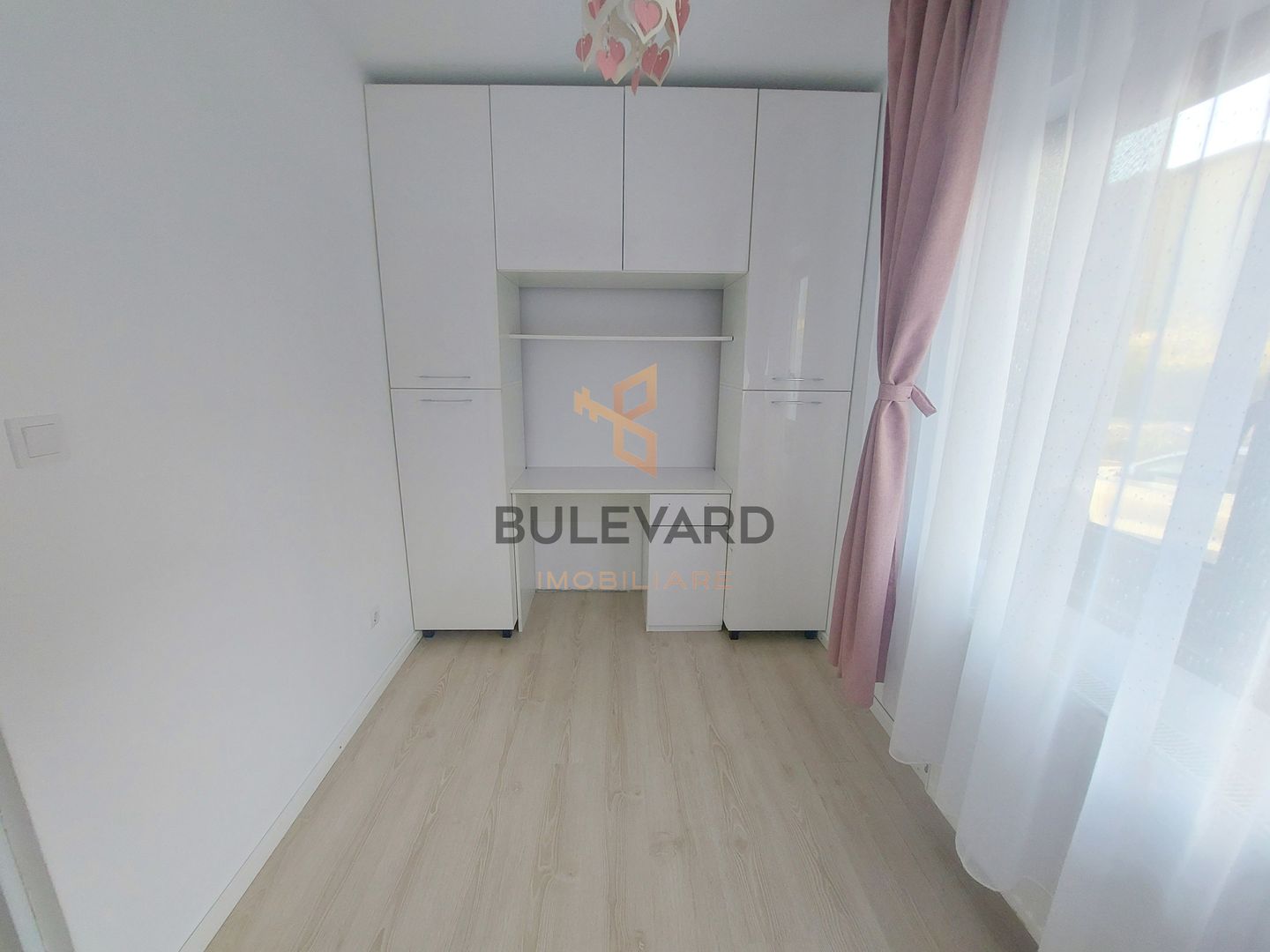 Apartament cu 3 camere Sub Cetate!! - Poză 10