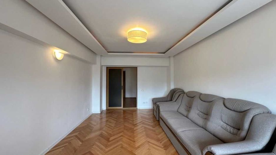 Închiriez apartament 2 camere mobilat parțial, Unirii - Poză 1