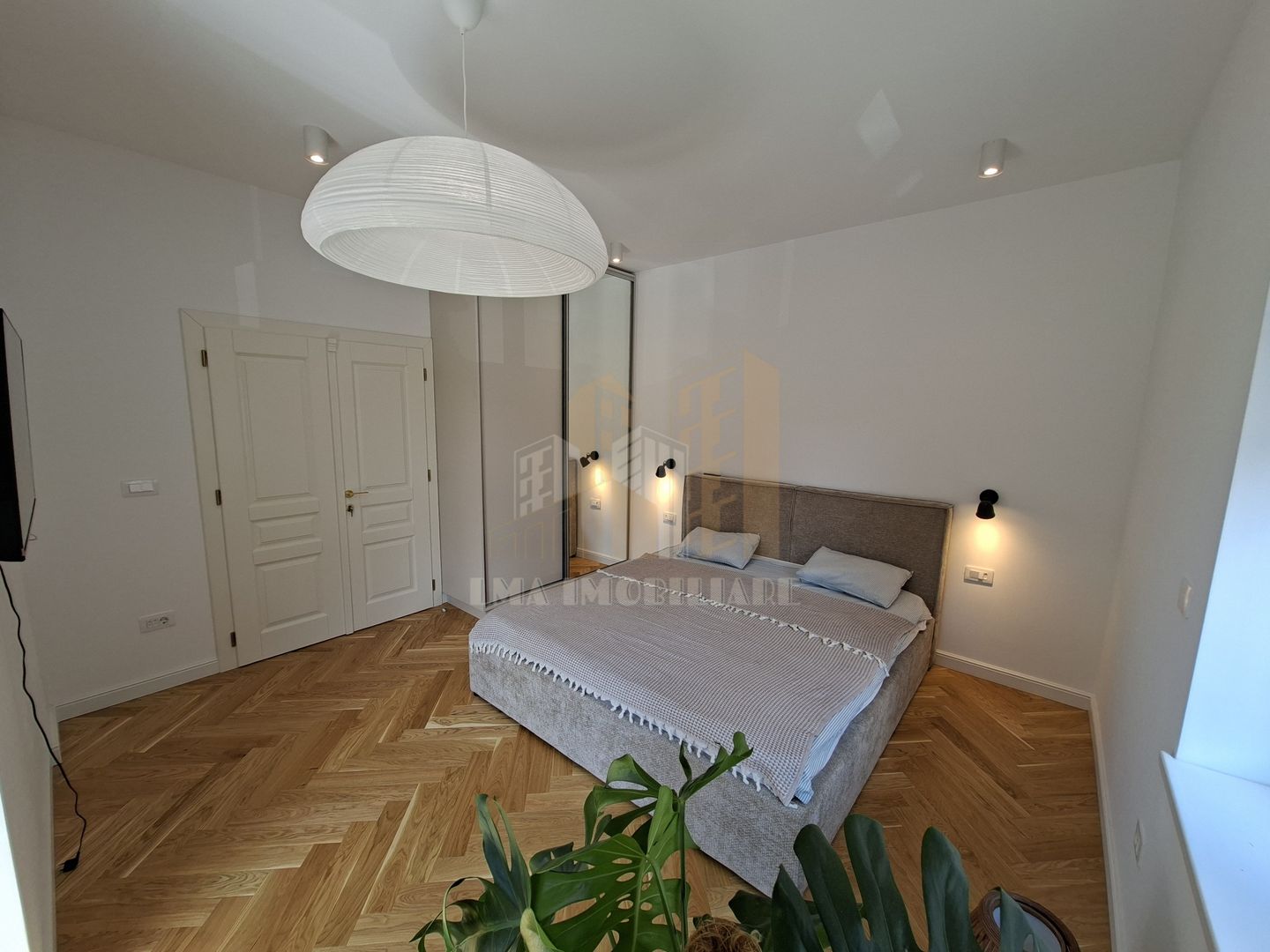 Apartament 3 camere Poarta Schei Brasov - Poză 13
