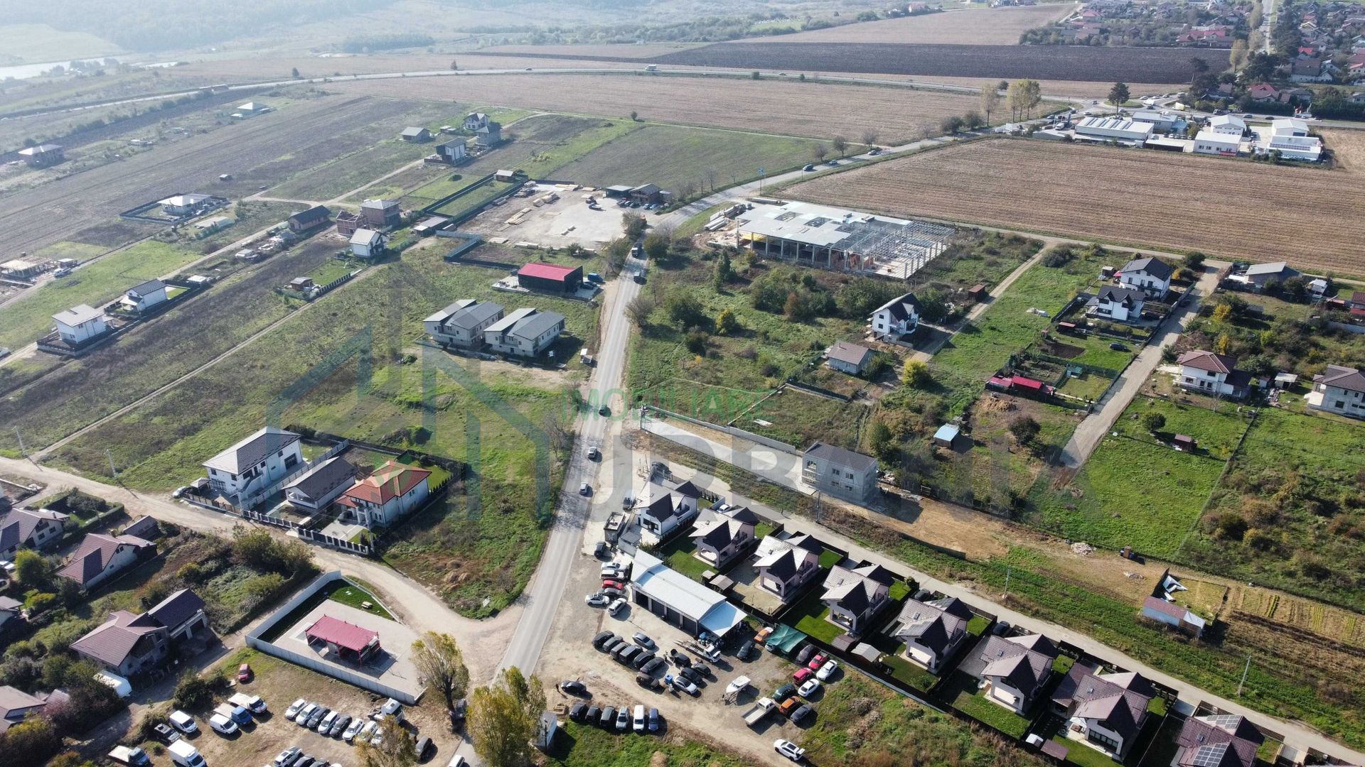 De vanzare 4500 mp Teren Miroslava deschidere la strada principala - Poză 4