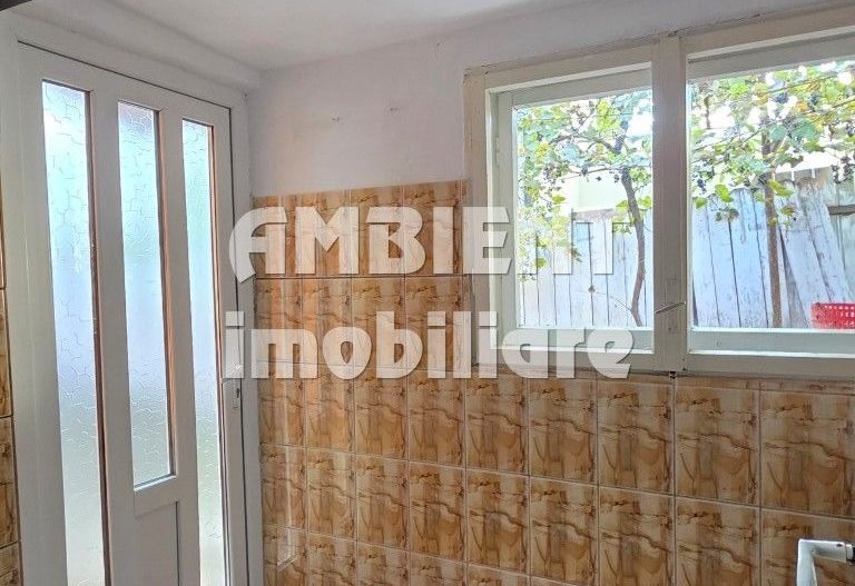 CASĂ INDIVIDUALĂ cu teren 272 mp, VASLUI - zona CARTIER; - Poză 8